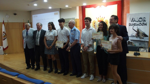 La Abogacía de Málaga acoge la entrega de premios del concurso «Cartas para un militar español» organizada por la Subdelegación de Defensa