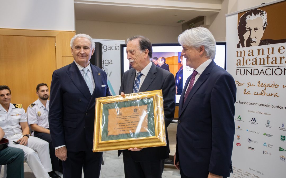 Eugenio Gay, presidente emérito de la Abogacía Española, recibe el Premio Jurista del Año en Málaga